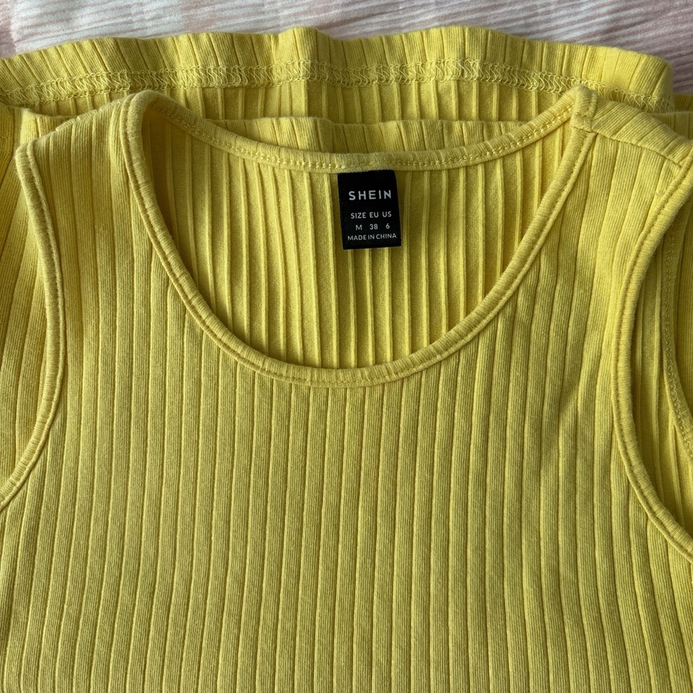 Yellow Ribbed Sleeveless Top - Picture 3 of 3